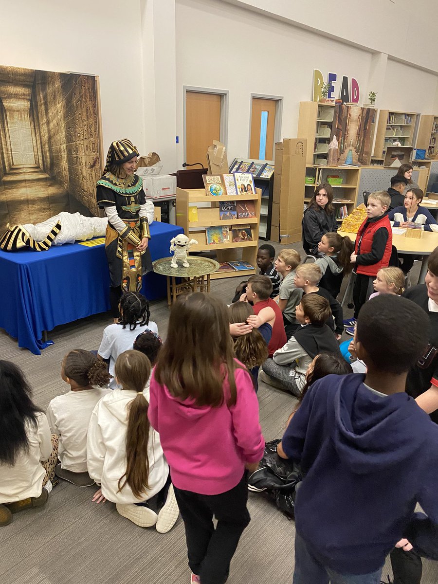 MrsEGrade3's tweet photo. Our sixth graders took us on a tour of Egypt today! We loved the creativity and hard work these kiddos put into these projects! #readingelem #thirdgrade https://t.co/DVVevYfQi1