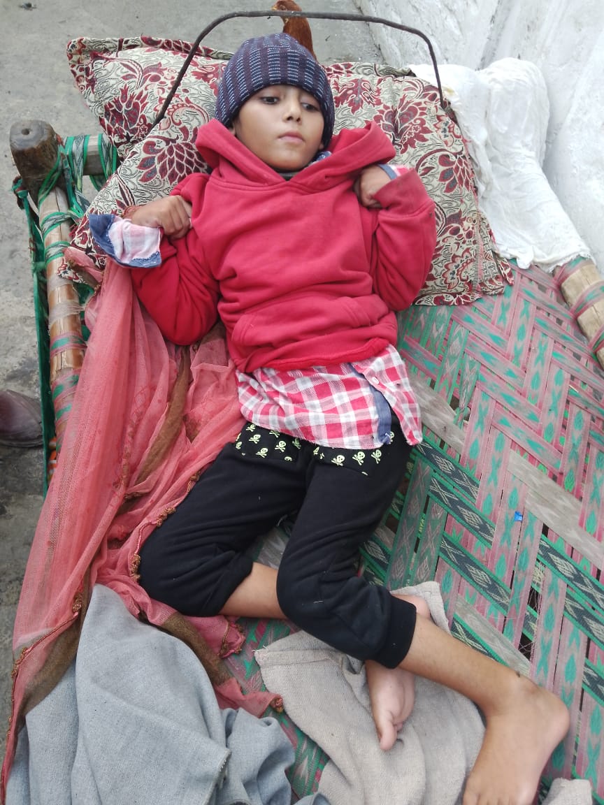 dranilakhan's tweet photo. Collecting donations for a child #PWD from Mardan #KP . Father sale fruits and mother is old and can not carry the child in hand anymore. For donations Pls inbox, no amount is less, or you can donate a wheel chair too. @GAPDAS_
#dranilakhan #disabilityinpakistan #disabilityinkp https://t.co/iIWpz0cTfy