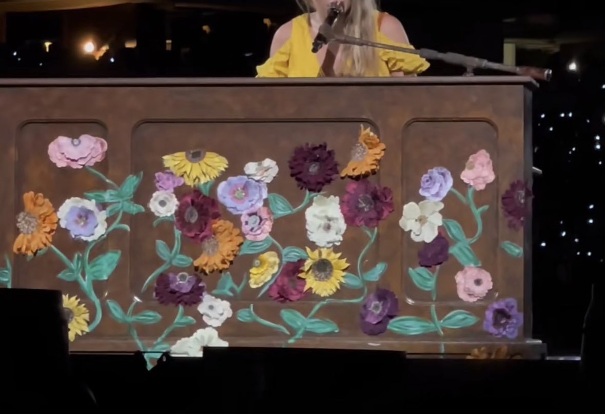 the life of emily ❤️🔥 tweet media