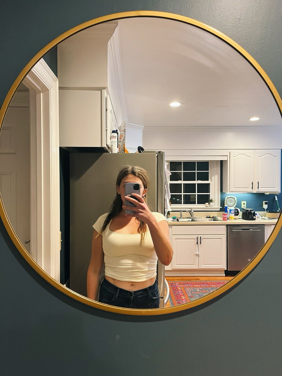 emily may tweet media