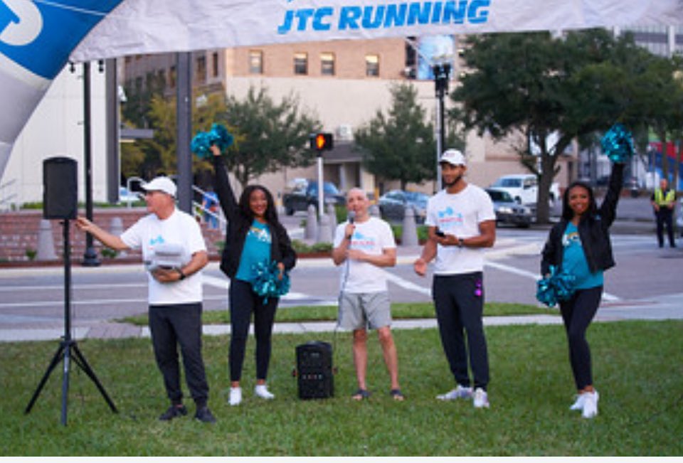 freedtorun's tweet photo. Another great #Freedtorun this one to provide #Shelterforelders - what a way to celebrate Thanksgiving!!! https://t.co/sZbzlPqhZt