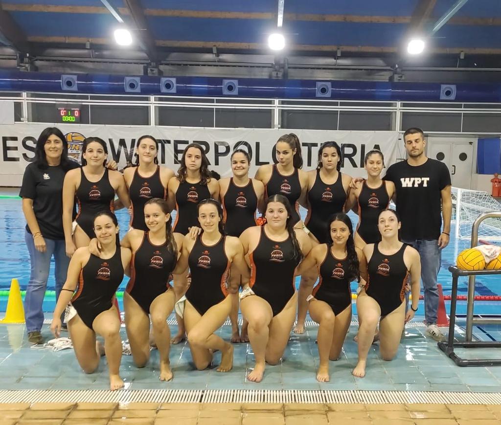 WTuria's tweet photo. Primer partido de nuestro juvenil femenino y, muy buenas sensaciones de este grupo que viene trabajando mucho y bien. 

A seguir así chicassss!!!!! 👏🏻👏🏻👏🏻💪🏻💪🏻💪🏻 https://t.co/1ofyyyTf5q