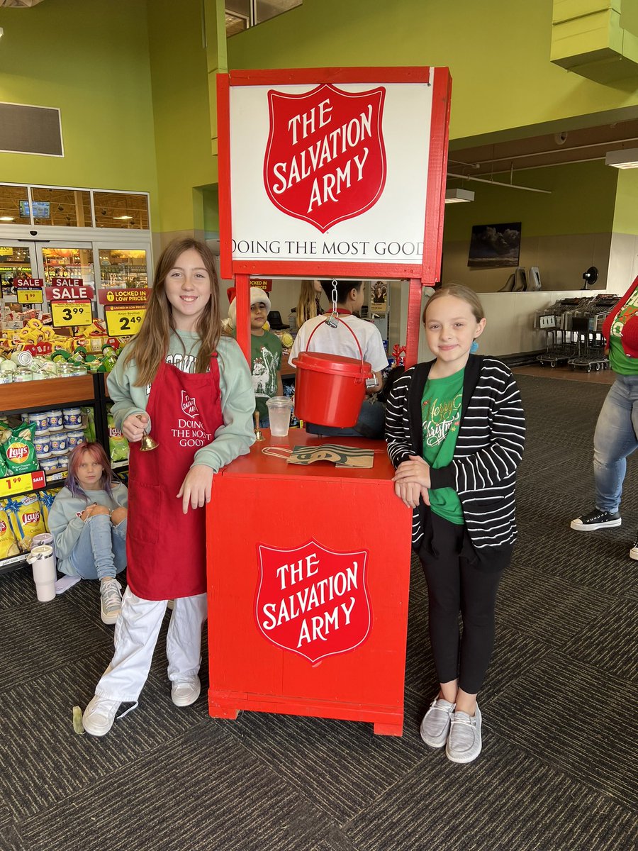 KRamirezCIS's tweet photo. STUCO ringing the bell https://t.co/C4bbcbdLoH