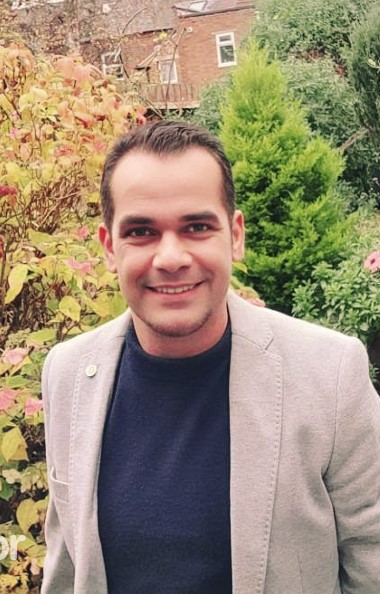 Oxford Brookes Children & Young People Network (@brookescyp) on Twitter photo Hi, I'm Junior, an early-career researcher and the new CYP Fellow. Completing a PhD on children's YouTube engagement, I'm passionate about visual methods. I also teach marketing at Oxford Brookes. Excited to connect with fellow enthusiasts. <a href="/Dr_ShellyC/">Shelly Coe</a> <a href="/SarahLouiseMit/">Sarah Mitchell</a> Hi, I'm Junior, an early-career researcher and the new CYP Fellow. Completing a PhD on children's YouTube engagement, I'm passionate about visual methods. I also teach marketing at Oxford Brookes. Excited to connect with fellow enthusiasts. <a href="/Dr_ShellyC/">Shelly Coe</a> <a href="/SarahLouiseMit/">Sarah Mitchell</a>