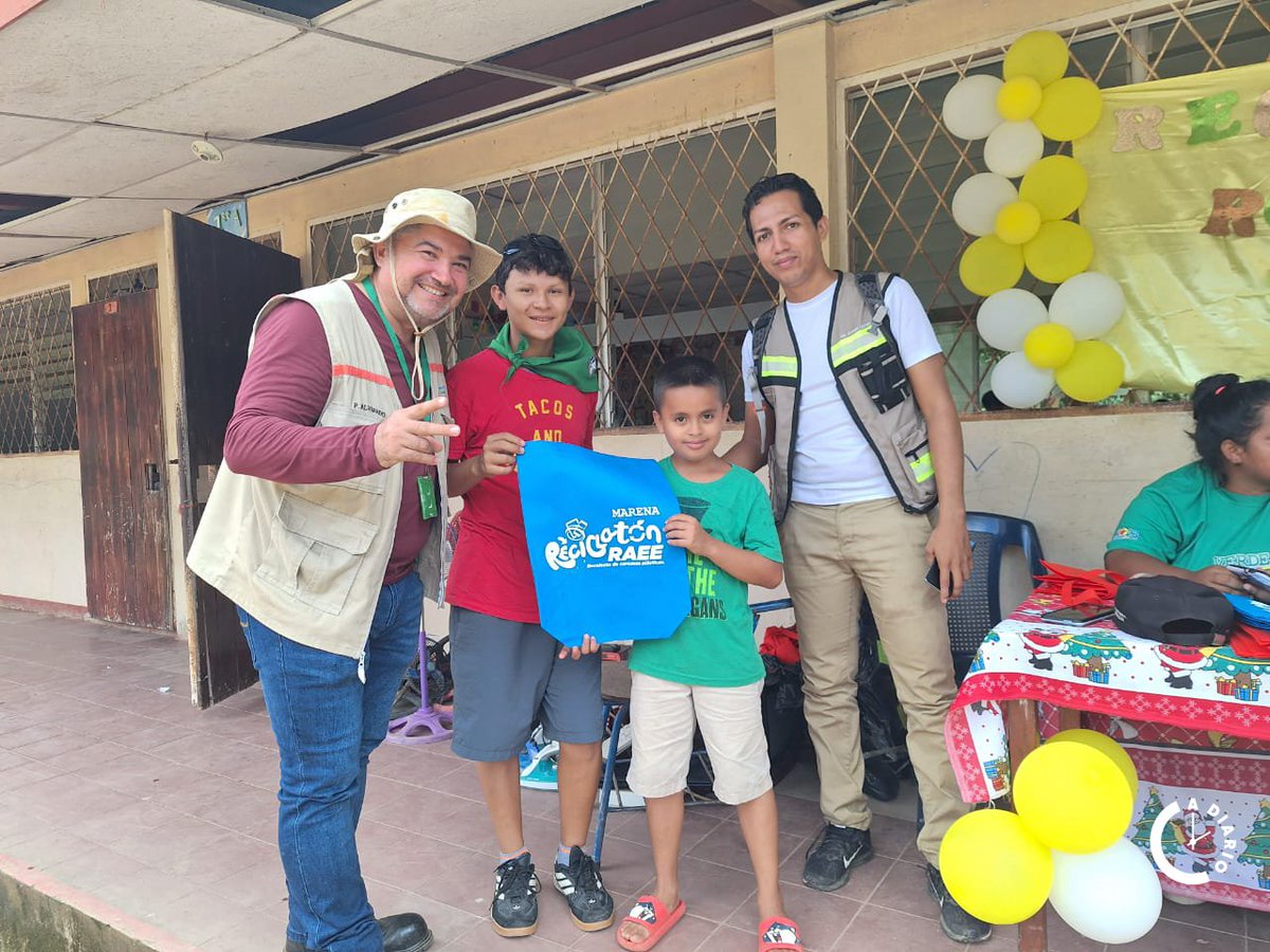 adiarionic's tweet photo. #Nacionales| En los municipios de #Siuna y las Minas, Costa Caribe Norte, las autoridades del #MARENA, #Inafor y el Movimiento Ambientalista Guardabarranco 🦜 realizaron el innovadoso 𝙍𝙚𝙘𝙞𝙘𝙡𝙖𝙩ó𝙣 𝙙𝙚 𝙍𝙚𝙨𝙞𝙙𝙪𝙤𝙨 𝙀𝙡é𝙘𝙩𝙧𝙞𝙘𝙤𝙨 𝙮 𝙀𝙡𝙚𝙘𝙩𝙧ó𝙣𝙞𝙘𝙤𝙨. ♻️📺 https://t.co/ImoyAp9ts6