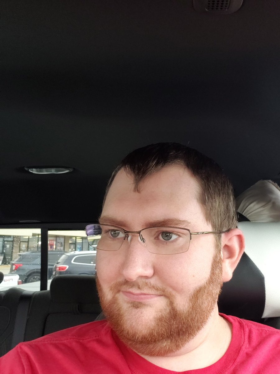 ShukenSFW's tweet photo. @SportClips You might wanna retrain your stylists at the Bloomington, IL location. I showed the stylist the first pictures &amp; asked for my hair to be cut like that.

This is what I got. Not even close. Along with a snarky "Well I can't glue it back on now." when I wasn't happy. https://t.co/2DWs0b1jJn