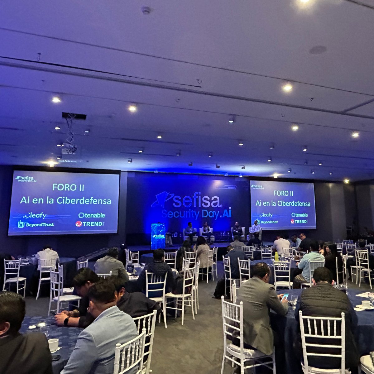 SefisaCA's tweet photo. Foro 2 - Ai en la Ciberdefensa junto a nuestros panelistas de @Cleafy, @Tenable, @BeyondTrust y @TrendMicro.
#Guatemala
#SefisaSecurityDay https://t.co/D4Fvku6a5r