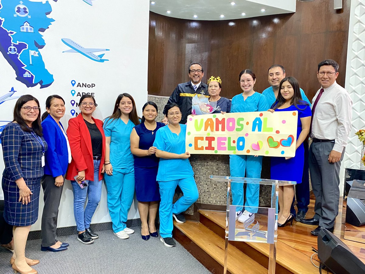 AdventistasUPN's tweet photo. Informe de la @UPeUOficial muestra las actividades e iniciativas para fortalecer la misión interna y externa de la institución. Este año, enviaron 53 voluntarios al mundo ✈️🌍 a través del #SVA, entre estudiantes y colaboradores, y en 2024, se enviarán 60. #ConcilioAnualUPN 🇵🇪 https://t.co/ied90yHfwc