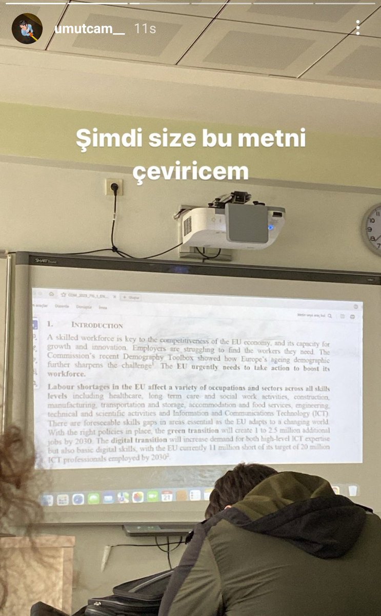 cobranazli's tweet photo. müt tercümanlık okuyan arkadaşımın storysi... vize haftasında kalan son balataları da yaktı... https://t.co/idEilWDNY1