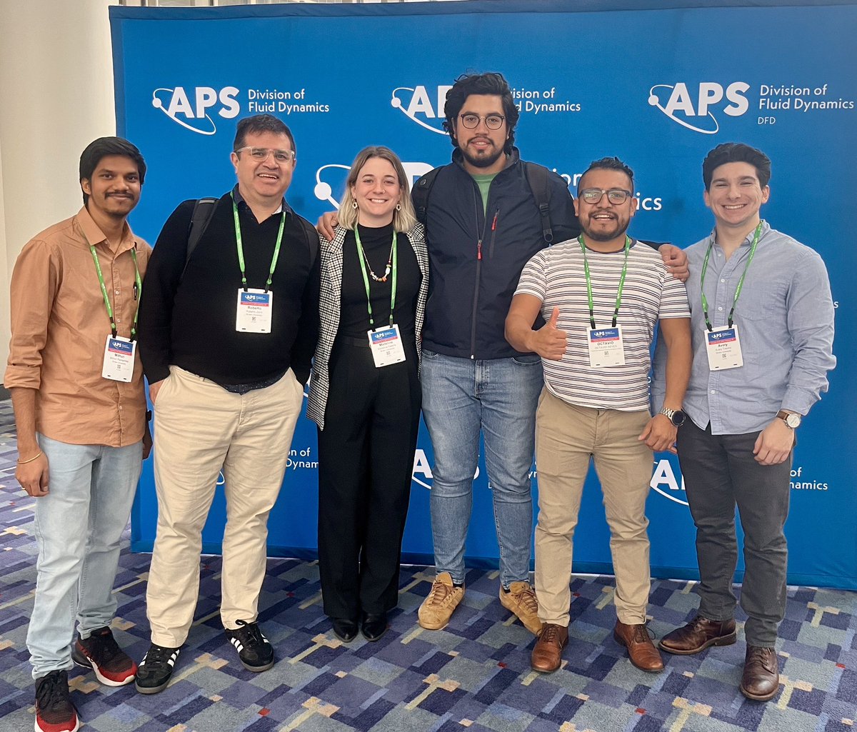 ZenitLab's tweet photo. That’s a wrap from our lab @apsfluiddynamic! See you all next year in Salt Lake City with more #bubbles #drops #brainjuice 
@MaddyFederle @MRavisankar_ @brownengin https://t.co/1NyuyvJ7vG