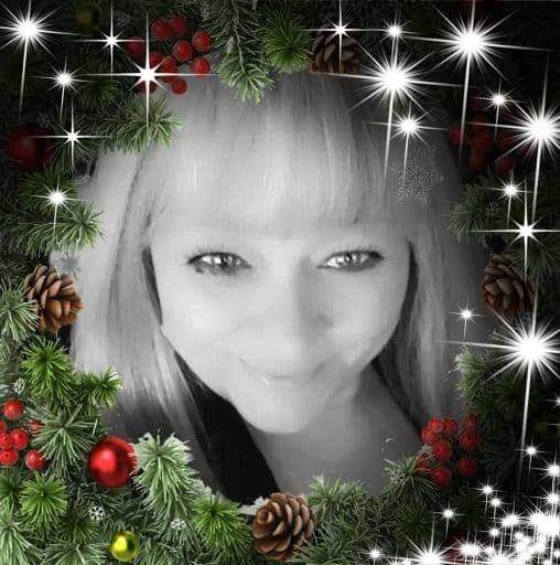 Happy Thanksgiving X-pies! 🦃☺

And yes Christmas is coming!!! 
Already have the decor all up! 🎄🎅💚❤