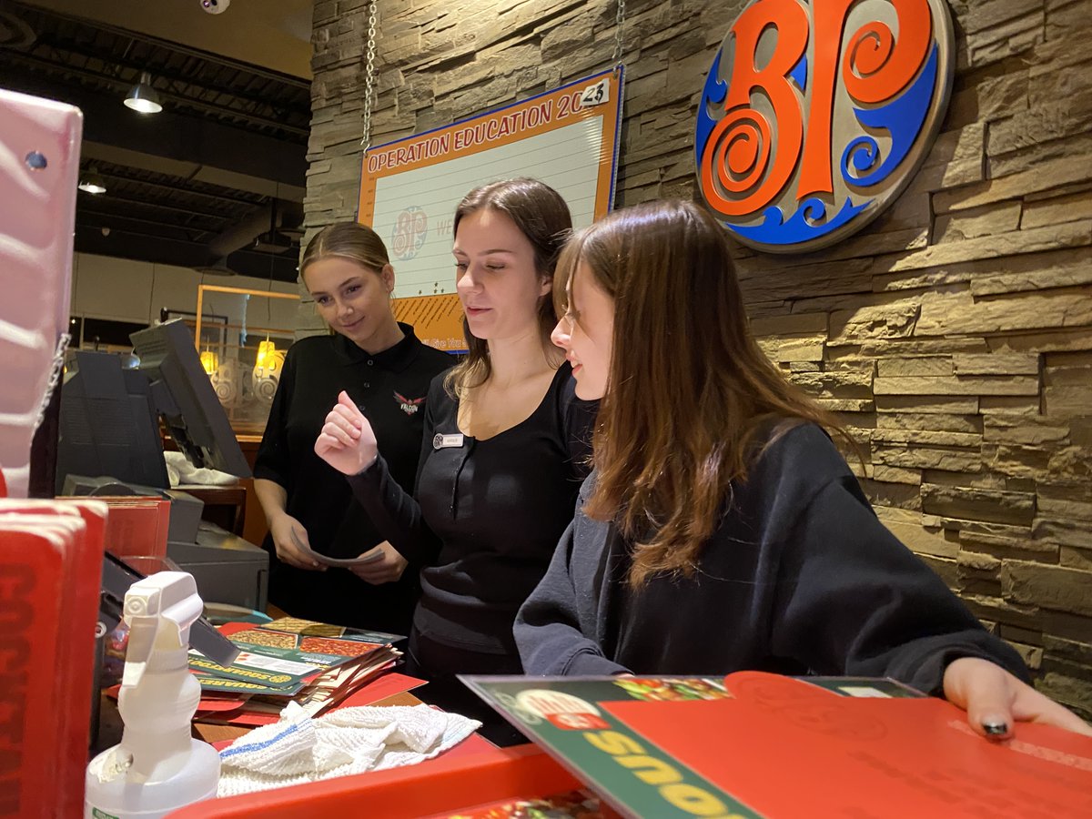 FIRSTTeam6987's tweet photo. We're grateful for @bostonpizza's support in fostering STEM Education and allowing us to showcase our talents in a different setting. Check out these photos capturing the excitement, camaraderie, and unforgettable memories we made during our evening at the Lindsay Boston Pizza! https://t.co/gs2N93iAqz