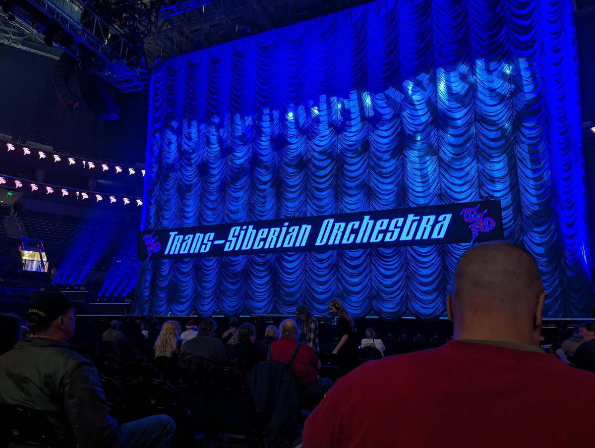 Aphronym's tweet photo. Row 13!!! https://t.co/e3WN7Yj51X