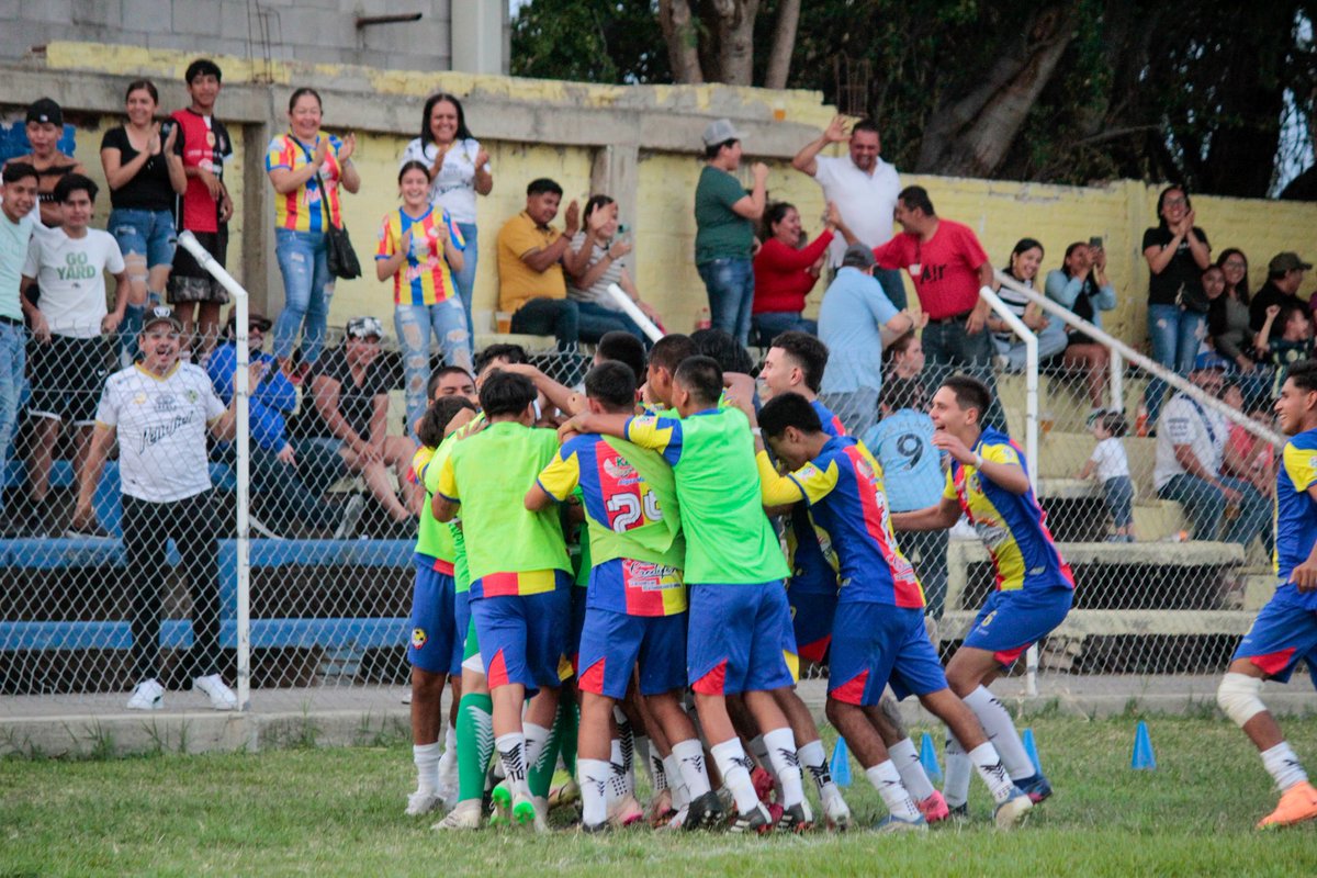 Imágenes de nuestro encuentro frente a Diablos Tesistán. 

¡Excelente triunfo equipo! 🔥👻
.
.
.
📸: <a href="/ccssalvador/">Carlos HDz 🐦</a>