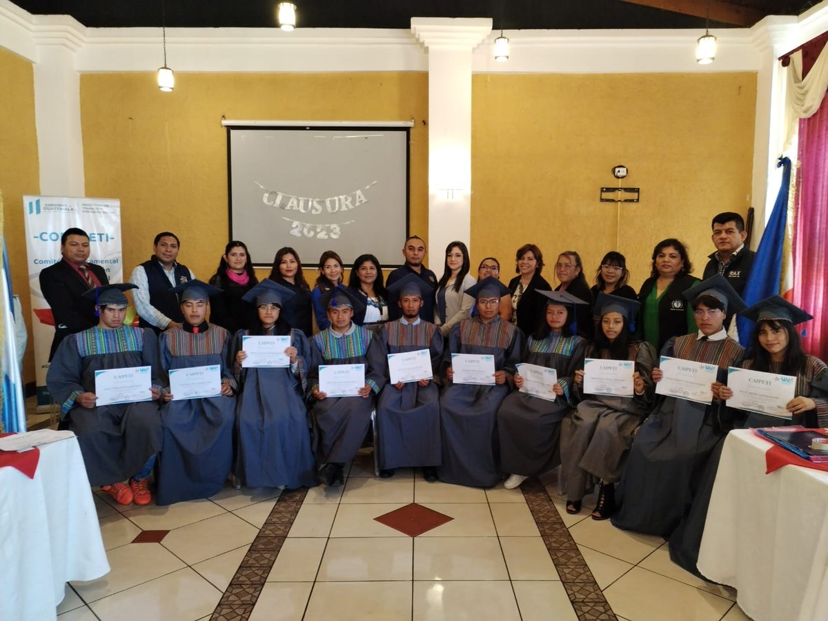 GrupoGAXela's tweet photo. Hoy GAX ONG como parte -CODEPETI- 👌 participa en el acto de clausura y graduación de estudiantes de CAIPETI, esto en conjunto con ministerios y organizaciones de sociedad civil. 💯

#GAXONG #CODEPETI #QUETZALTENANGO https://t.co/XbtaClaaXv