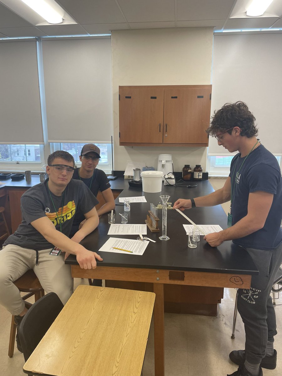 tsadikWTSD's tweet photo. AP Chemistry - Chromatography Lab - 11/21 https://t.co/iE9RFHhA1O