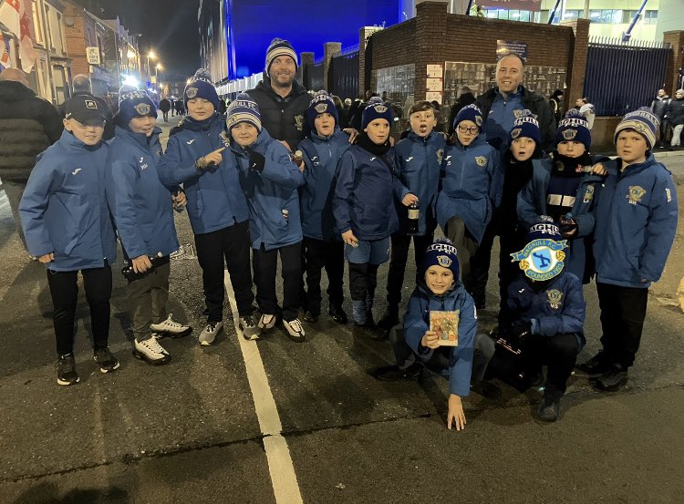 maghullfc_white tweet picture