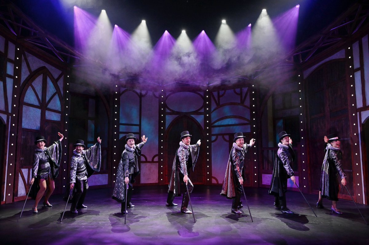 Emmie | Theatre&Tonic 🎭🍹 tweet media