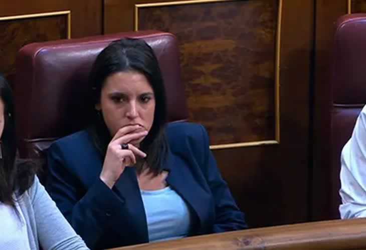 Lo peor que hay para una "mujer dé" es que tu pareja se hunda en la mierda.
Sabes que tú vas detrás.