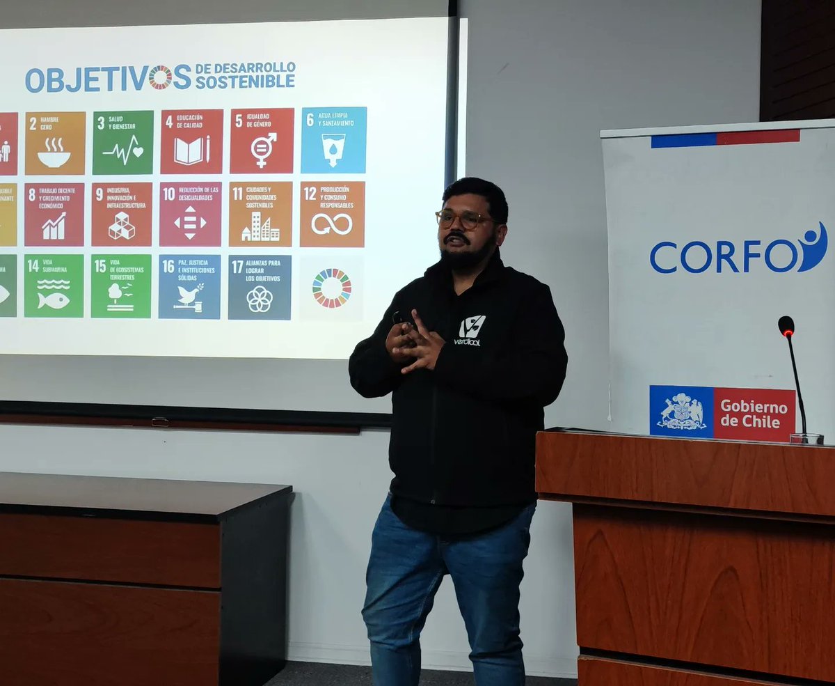 CorfoAntofa's tweet photo. Vivimos #CorfoConecta, donde aprendimos sobre sostenibilidad y acción climática. Actividad enmarcada en la Semana del Emprendimiento y la Innovación🚀
Agradecemos a @CeducUCN y @fminorte por el espacio, y Low Carbon Business Action y @VerdicalCL por sus presentaciones y taller. https://t.co/h5uEoNgYvC