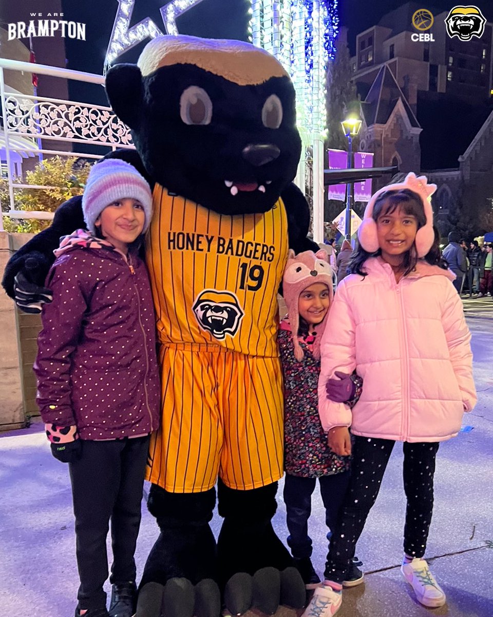 HoneyBadgersCAN's tweet photo. The holiday season is here βοΈβ€οΈ
Thank you @CityBrampton for having us at the annual #TreeLighting and #MiracleOnMain this past weekend to celebrate the holiday season! ππ
#WeAreBrampton | #WinterLightsBrampton | #CEBLCommunity https://t.co/idnvMmro08