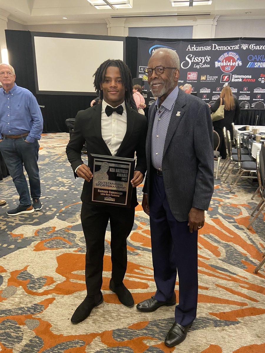 ParkviewLr's tweet photo. Congratulations to Ramsey Cummings for winning the Ken Hatfield award at the Touchdown Club today!  

THE BROTHERHOOD https://t.co/A0DNTmEv4c