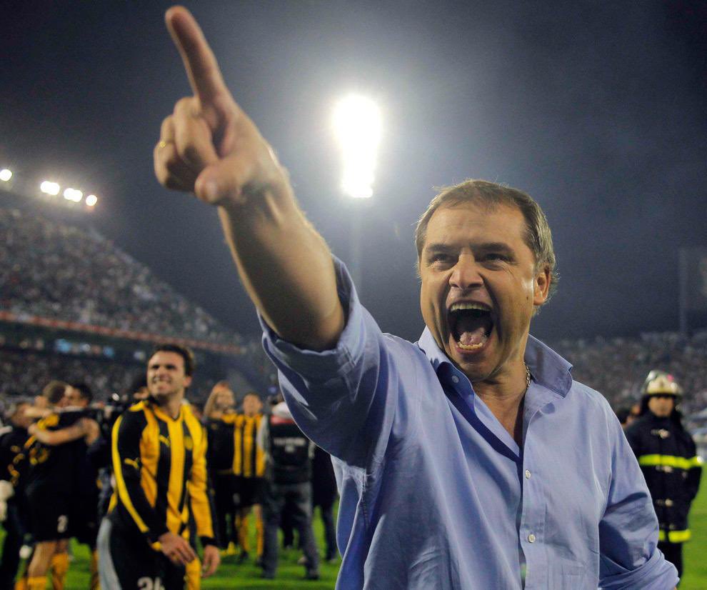 castroman05's tweet photo. Volvió la fiera.
Buen momento para dejar el amarillo patito y volver al de antes.. https://t.co/btoSOdUXMu