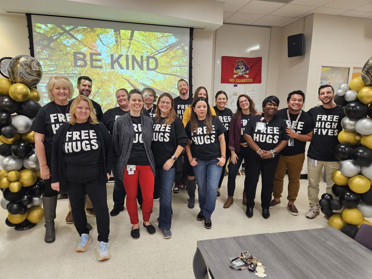 In an effort to promote kindness PRISM provided Free Hugs and Free High Five shirts to the staff!  They were a huge hit.  We all are feeling very thankful.  Happy Thanksgiving!