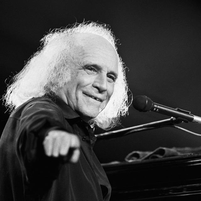 AxeletFlo1's tweet image. Quelle chanson vous émeut à chaque fois que vous l’écoutez ? 🤔

Pour moi « Avec le temps » de Léo Ferré