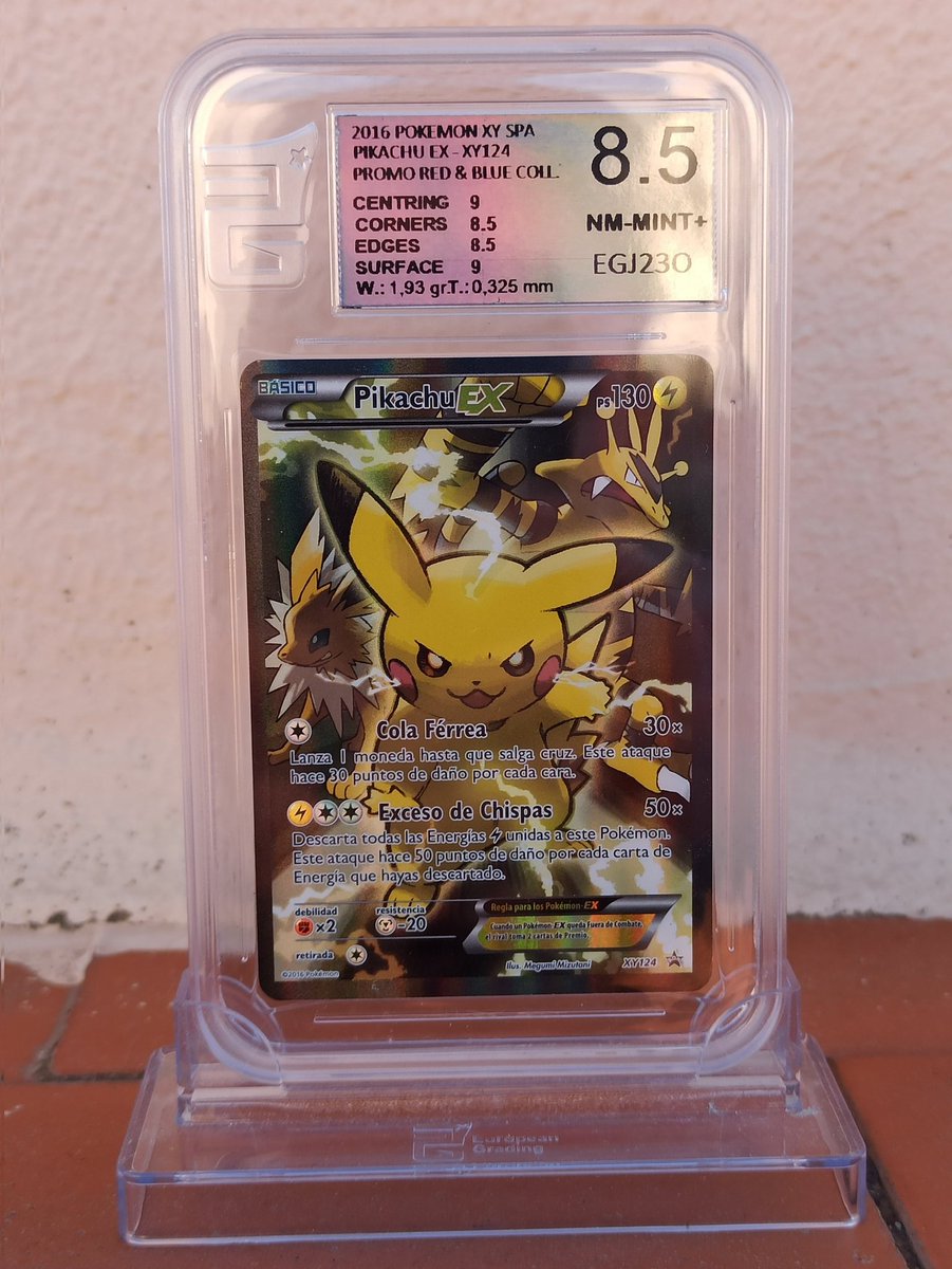 Robeer2YT's tweet photo. @UniverseCards_ Un 8'5 jiji https://t.co/6ck7lGr1mB