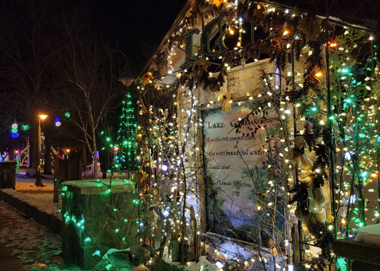 LhrManhim's tweet photo. The time has come to illuminate the town! With Black Friday behind us, what better way to embrace the holiday spirit than by paying a visit to "Lite Up the Village" in Lake George? Swap your pumpkins for candy canes and join the festivities! 🍬https://t.co/YlNCRmTixA 

#Christmas https://t.co/oBTxEnU6ue