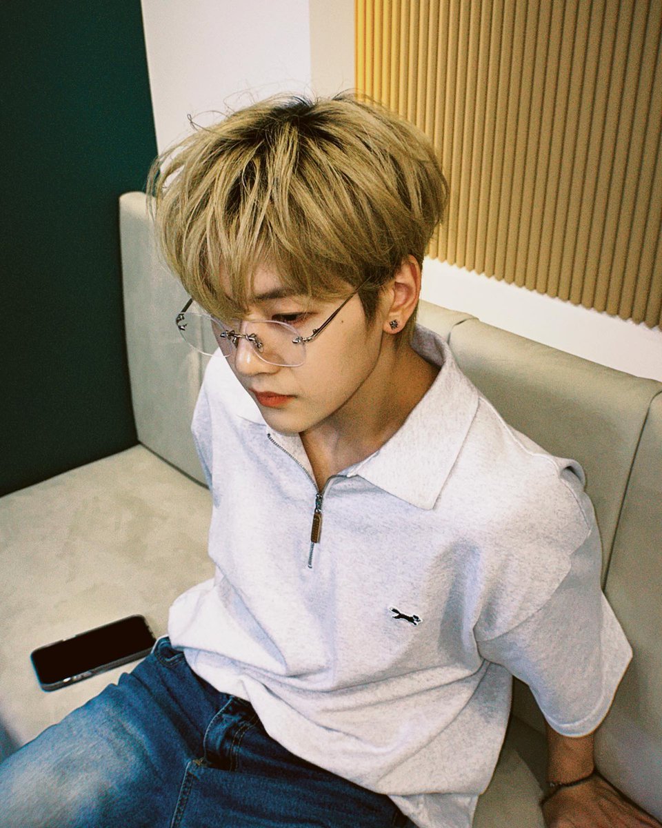 matthewb6t's tweet image. ★ㅤ beep   beep   :    zerose
ㅤㅤㅤ
ㅤㅤㅤhey !  soy un nuevo b✷t de
ㅤㅤㅤmatthew y estoy aquí con
ㅤㅤㅤel propósito de apoyarte 
ㅤㅤㅤy estar allí para ti  ! 
ㅤㅤㅤsi me necesitas 
ㅤㅤㅤ(@) y estaré enseguida