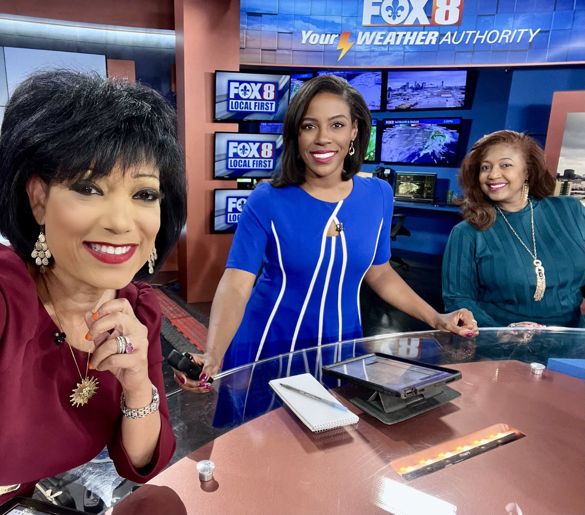 LizReyesFOX8's tweet photo. We are ready for 4pm @FOX8NOLA #news #nola. Expect  #coldertemps  for the #Thanksgiving Holiday. Also @NicondraNorwood explains the chances of #rain too . https://t.co/tYmgo8p5CH