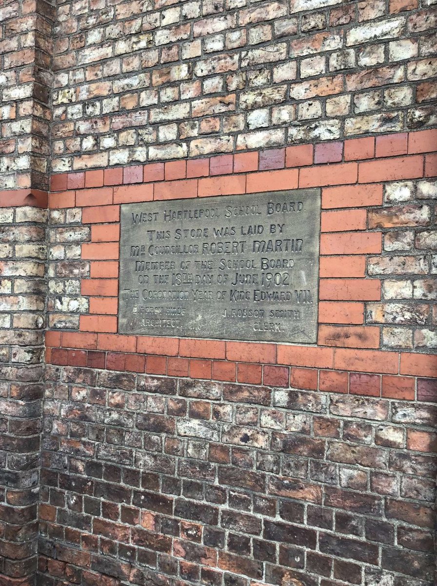 As part of our schools in the past topic, KS1 children from Jesmond Gardens visited the old Jesmond Road school building! We looked for clues that tell us more about what schools were like in the past. See if you can spot the clues...