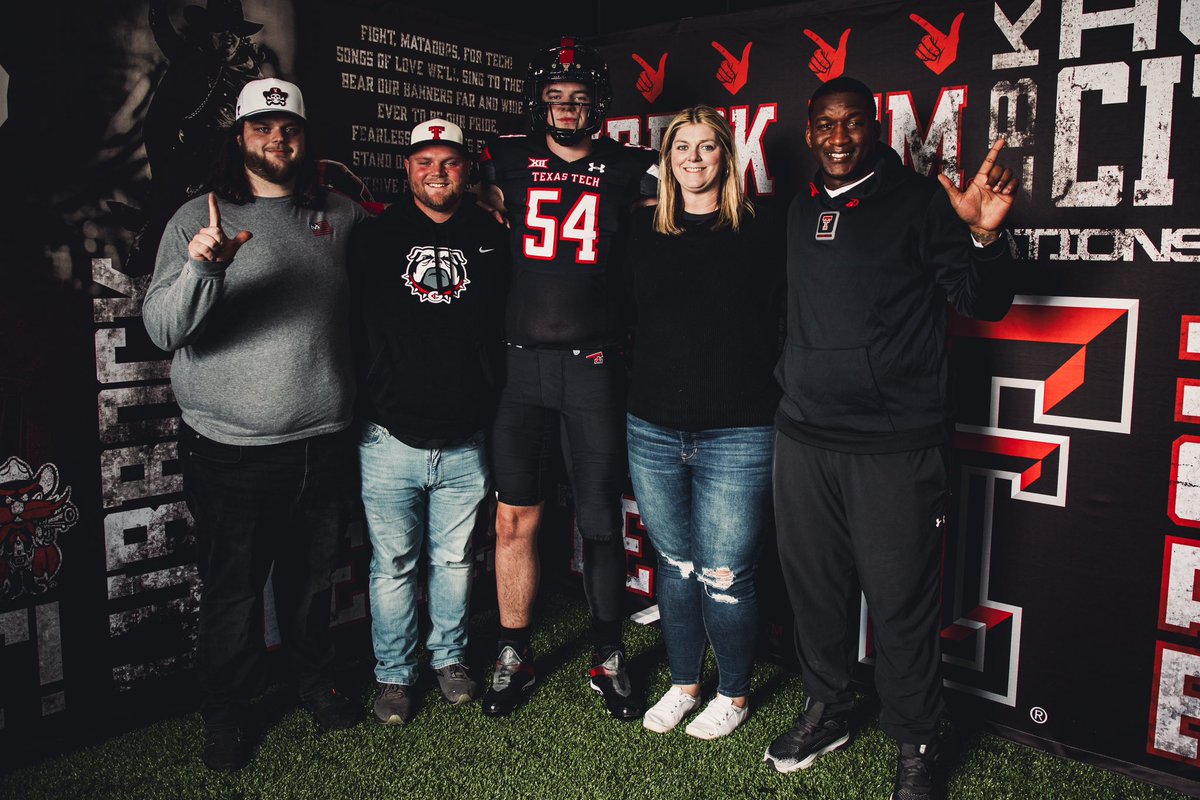 Had a great weekend at Texas tech! <a href="/Uncommon_Coach/">Chad Pickett</a> <a href="/CoachSchmidt66/">Andrew Schmidt</a> <a href="/CoachHamby/">Stephen Hamby</a> <a href="/BnanceTTU/">🥷 Brian Nance 🌵</a> <a href="/jkbtjc_53/">James Blanchard 🌵</a> <a href="/JoeyMcGuireTTU/">Joey McGuire 🌵</a> <a href="/Bulldogs_FB/">Forsyth Central Football & Recruiting</a> <a href="/TexasTechFB/">Texas Tech Football</a> <a href="/ForsythCentAD/">FCHS_AD</a> <a href="/jwindon35/">Joe Windon</a> #WreckEm #OV