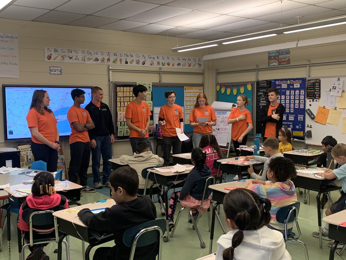Peer Leaders visit VDV today! What a great morning with 2nd and 4th grade 👍🏼🙌🏼<a href="/MsFrevertVDV/">Lindsay Frevert</a> <a href="/SHSMrWilliamson/">Mr. Williamson</a> <a href="/MrsGrossmith/">Deborah Grossmith</a> <a href="/GFoleySHS/">Gerard Foley</a>