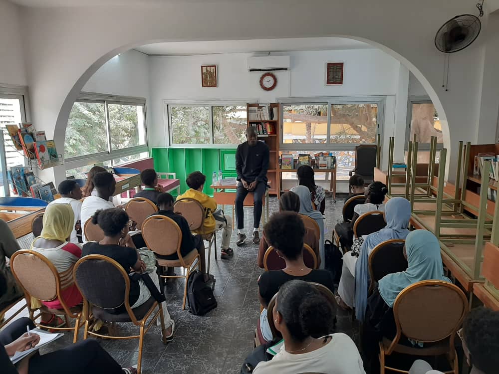 Cours Sainte Marie de Hann tweet media