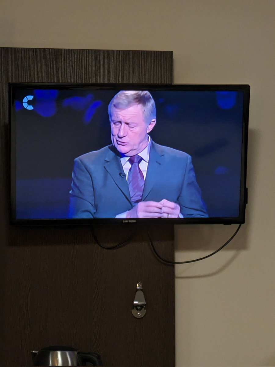 just back from watching <a href="/QuizThePlay/">Quiz The Play</a> and look what's on 😂 what a fabulous show! Entertaining from start to finish! #QuizThePlay