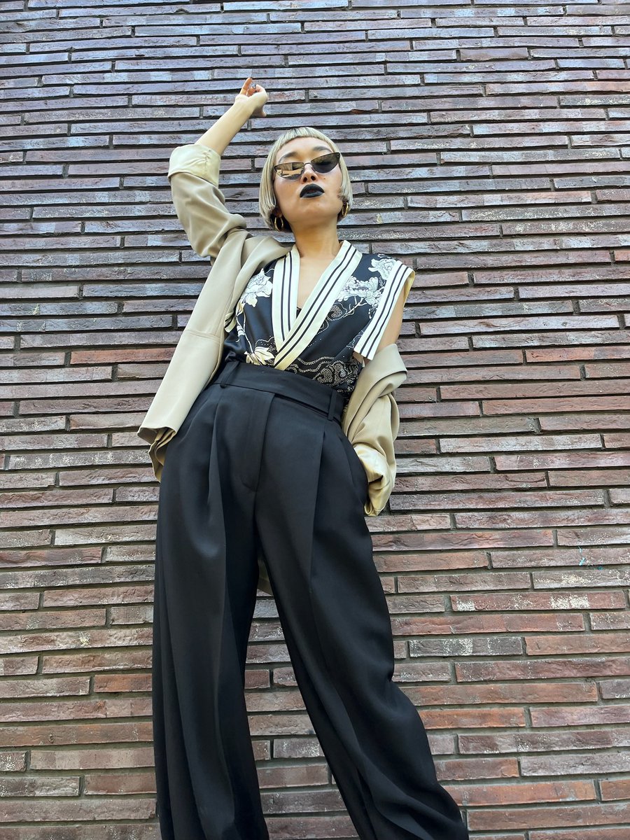 Emergency Tiara tweet media