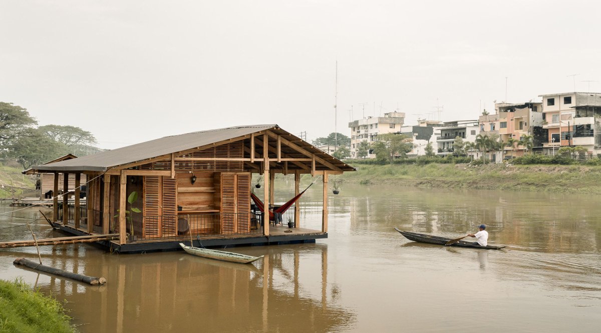 arquitect_viva's tweet photo. Vivienda flotante la Balsanera en Babahoyo. Ecuador 
Natura Futura Arquitectura &amp; Juan Carlos Bamba
Durante siglos, las casas flotantes del río Babahoyo fueron puntos de acopio, almacenaje y descanso en la ruta fluvial entre Guayaquil y Quito…
https://t.co/83b28vf69R https://t.co/tFd4gsEqzw