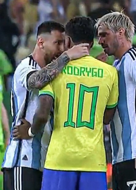 Analistas tweet media