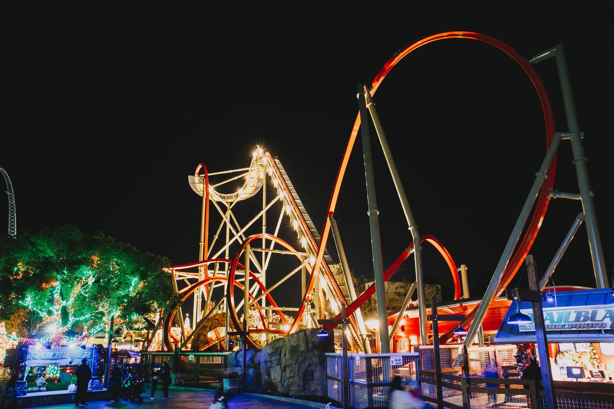 CAGreatAmerica's tweet photo. WinterFest at CGA is the can't-miss holiday event for the whole family. Choose from over 30 rides and take in the breathtaking sights! π’π
From now until Nov. 23, WinterFest daily tickets are only $19.99 (plus applicable fees). ποΈ: https://t.co/Iy95dY1ZBI
#CGAWinterFest https://t.co/Osp16mQcCV