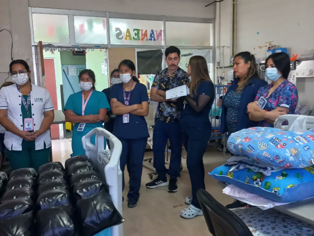 BPSOHospitalIqq's tweet photo. #BPSO @Hospitaliquique   Personal del Servicio de Pediatría muy atentos en la educación sobre el buen uso del colchón de flotación seca 💪
@DorisGrinspun 
@rpintornao 
@Jessica70027495 https://t.co/GeGOnNyi5s