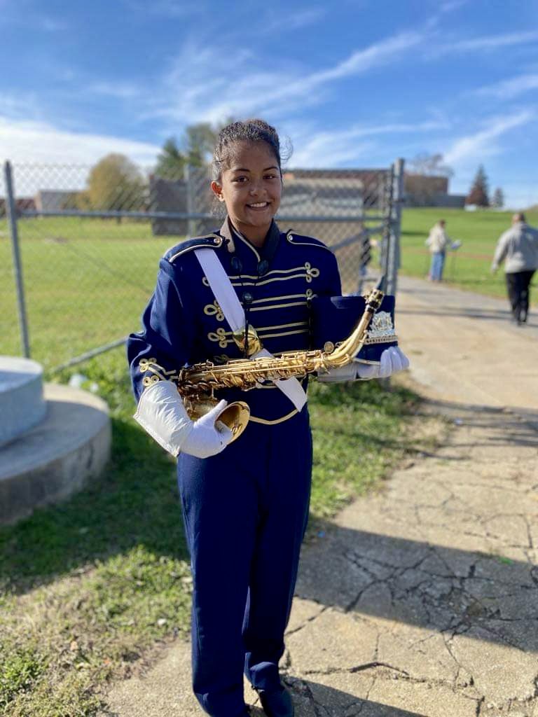 Hall_Pride's tweet image. 🐊 Gator Alert 🐊
Look for Senior Priya Kozich around 10:30 a.m.during the Macy’s Day parade. She will be marching in the 4th band. Look for her in the 2nd line in the middle of the saxophones. 
We can’t wait to see you, Priya! 💛💙

#hallpride 🐊 #hallyeah #classof2024
