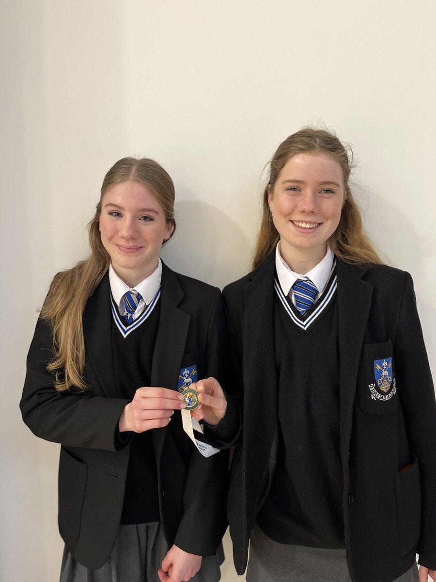 OLSPCKPE's tweet photo. She’s done it again! ⭐️💫

Emer McKee is All Ireland Cross Country Champion! This qualifiers her to represent Ireland at the Celtic Cross Country to be held in Scotland in January 2024. 

Congratulations to Cara McDermott who also won gold as part of the team. 💪🏻⭐️

#teamknock https://t.co/eMD3UcYMaB