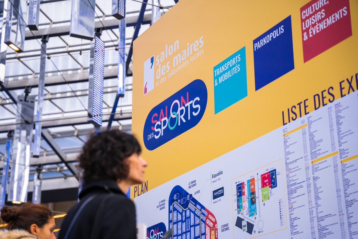 RaphLeclerc's tweet photo. Première journée chargée au @salondes_sports @salondesmaires @l_amf entre la prise de parole de @AOC1978 sur #GrandeCause et #Paris2024 avant les interventions de tous les acteurs sur la préparation des célébrations dans les territoires. Et demain @ReseauAndes @connectcyr ! https://t.co/1Pz7hl44kq