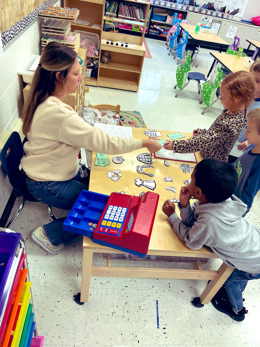 Ally Buczyna tweet media