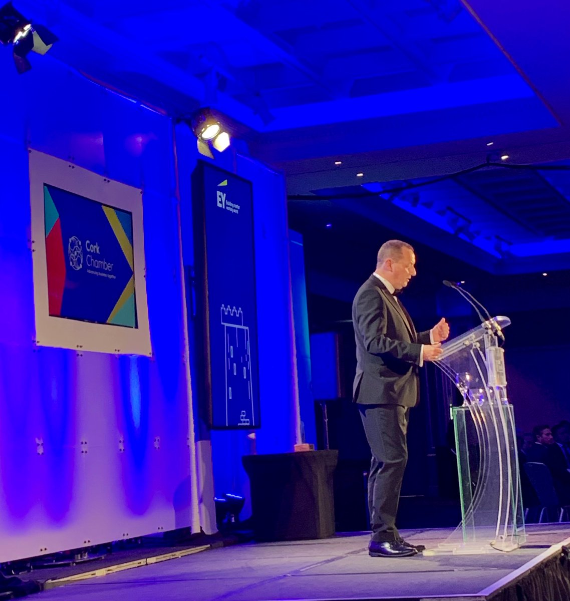 CorkChamber's tweet photo. President @CorkChamber @RonanMMurray addresses the audience, “That we, might be remembered as the generation of politicians, business leaders and citizens that further positively altered the economic course of our country. The generation of change makers.” #CCDD23 @EY_Ireland https://t.co/sG0fLN52ux