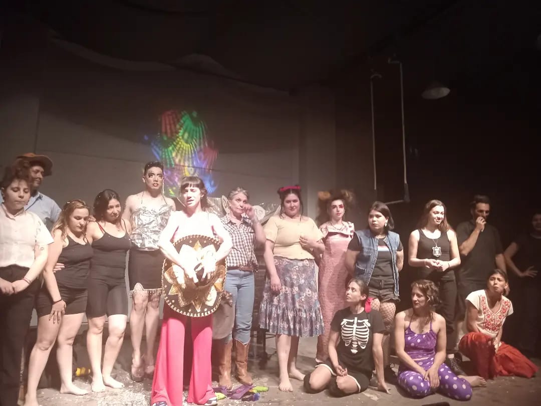 🎭 En la muestra de los alumnos y alumnas de la Escuela Municipal de Formación Actoral <a href="/laescudero/">Luis Escudero</a>.moron ❤️

Ahora más que nunca acompañando y sosteniendo los espacios educativos públicos y de calidad

#MorónCultura 
#MorónconFuturo 
#GestionLucasGhi