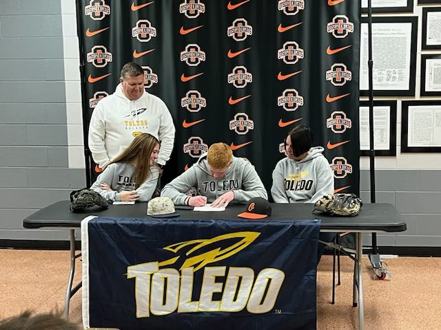Congrats to <a href="/TyOBrien_10/">Ty O’Brien</a> for signing with <a href="/ToledoBaseball/">Toledo Baseball</a> today! We are so fired up for you and your future success! Congrats, TO!